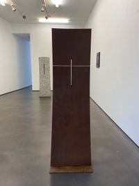 Skulptur, 2021, CorTen-Stahl, Messing, 173x55x16cm
